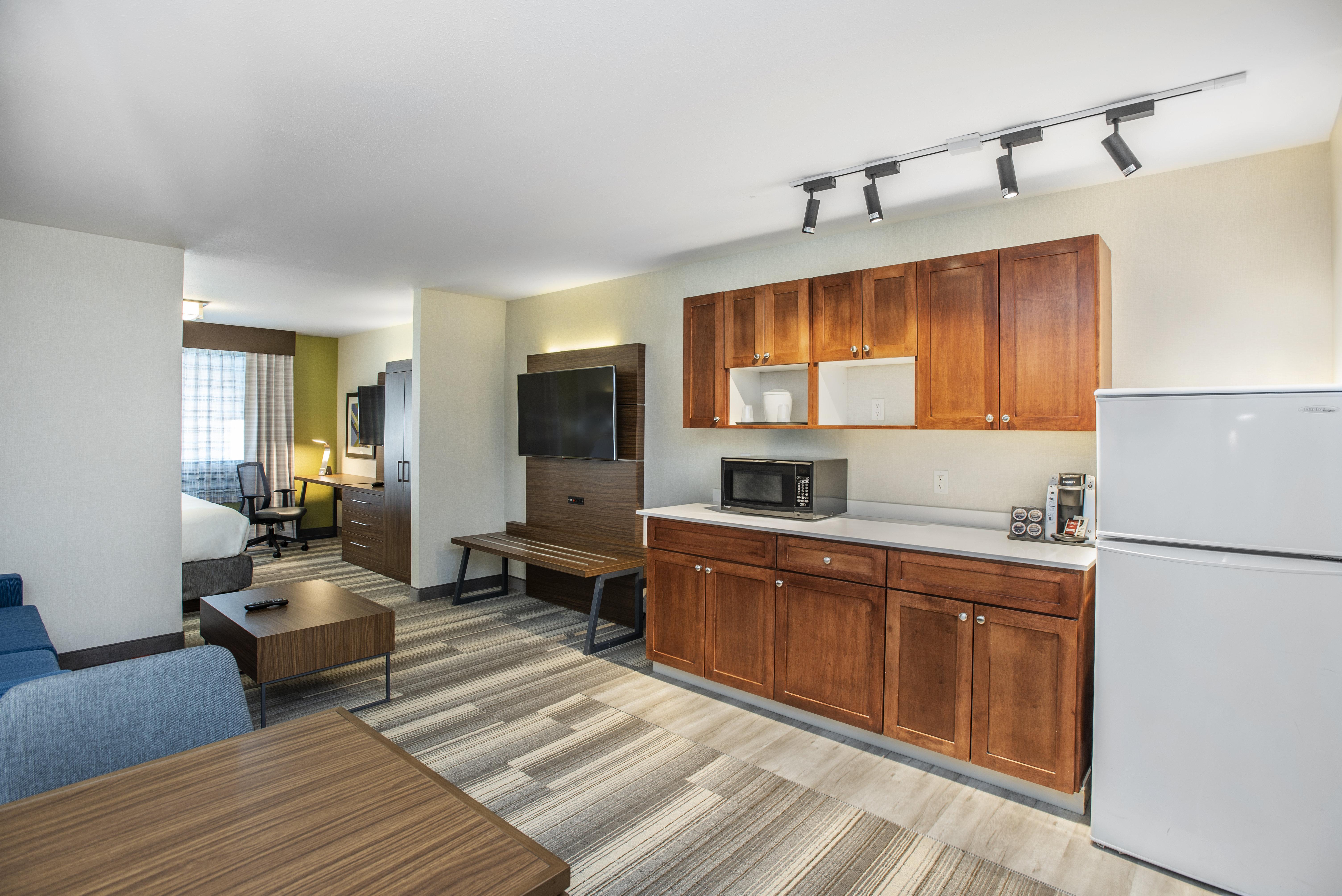 Holiday Inn Express & Suites Medicine Hat, An Ihg Hotel מראה חיצוני תמונה