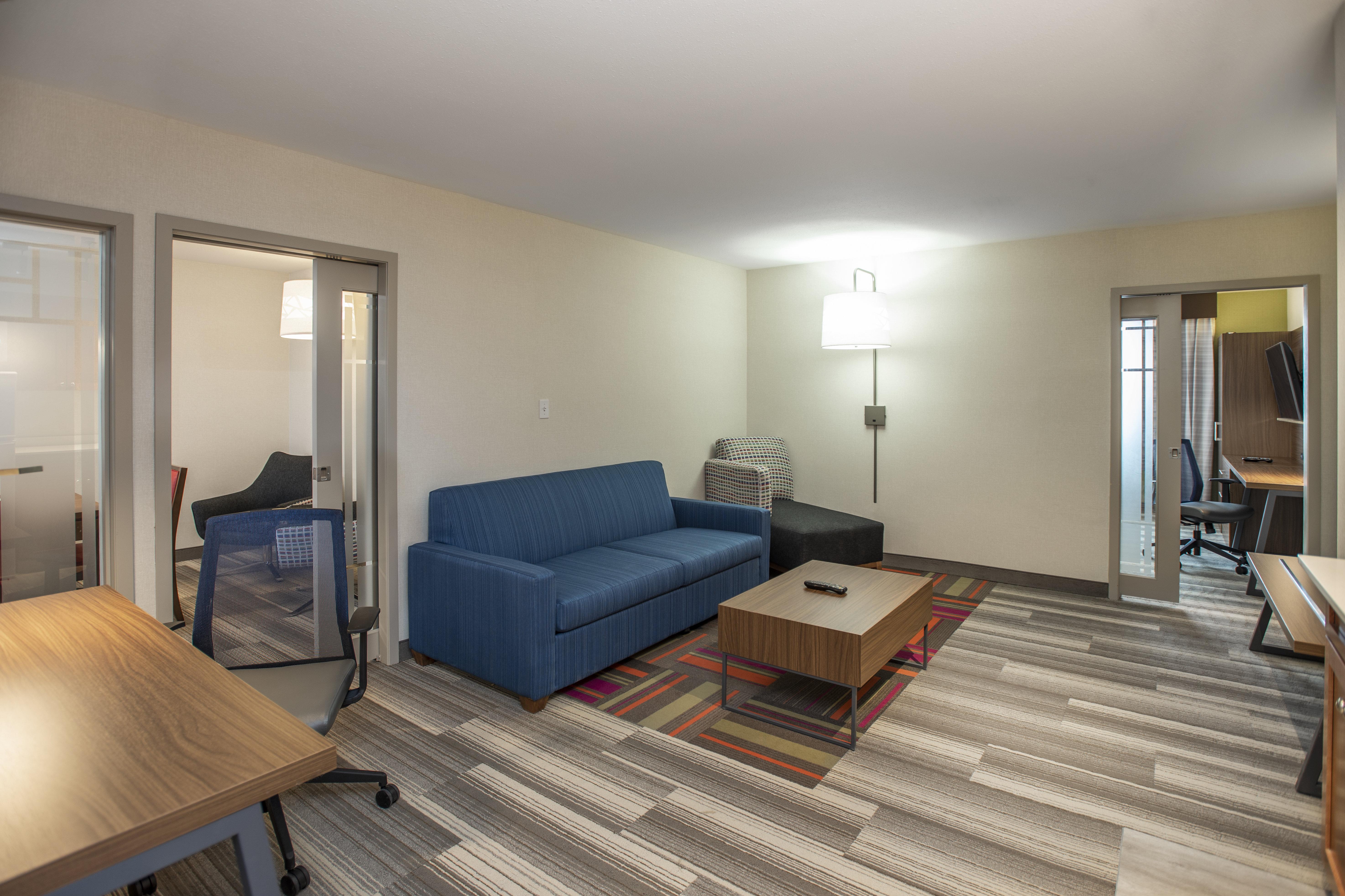 Holiday Inn Express & Suites Medicine Hat By Ihg מראה חיצוני תמונה