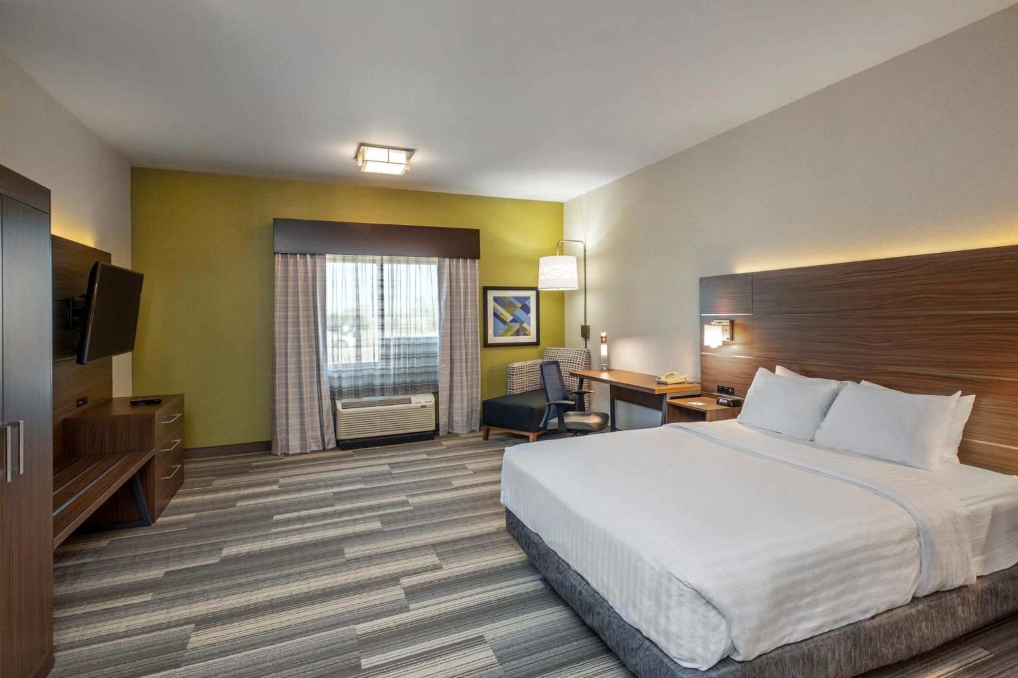 Holiday Inn Express & Suites Medicine Hat, An Ihg Hotel מראה חיצוני תמונה