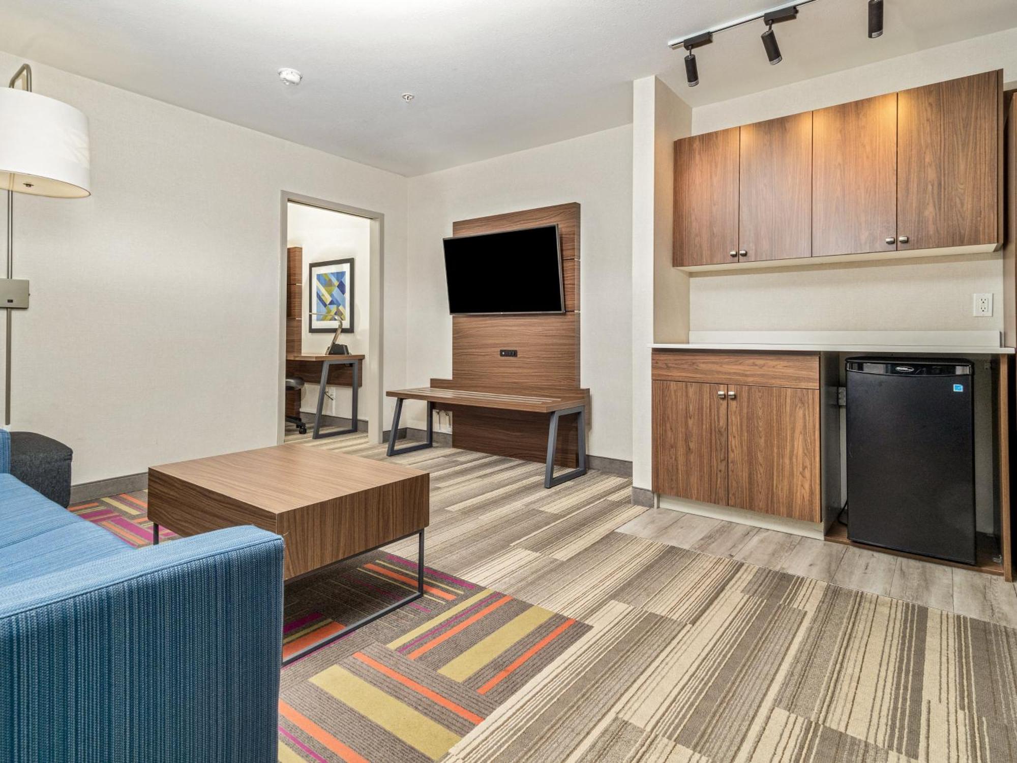 Holiday Inn Express & Suites Medicine Hat By Ihg מראה חיצוני תמונה