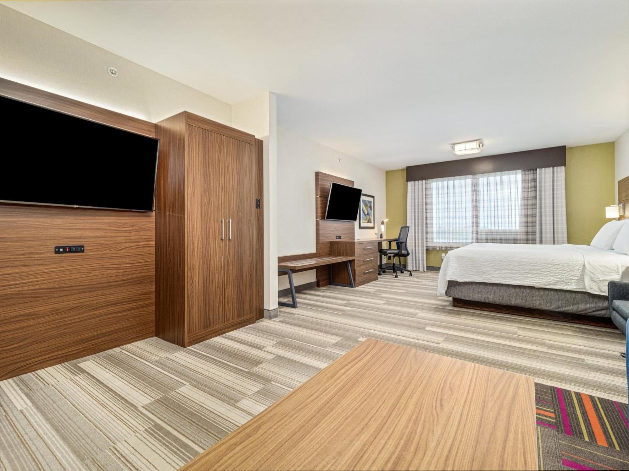 Holiday Inn Express & Suites Medicine Hat By Ihg מראה חיצוני תמונה