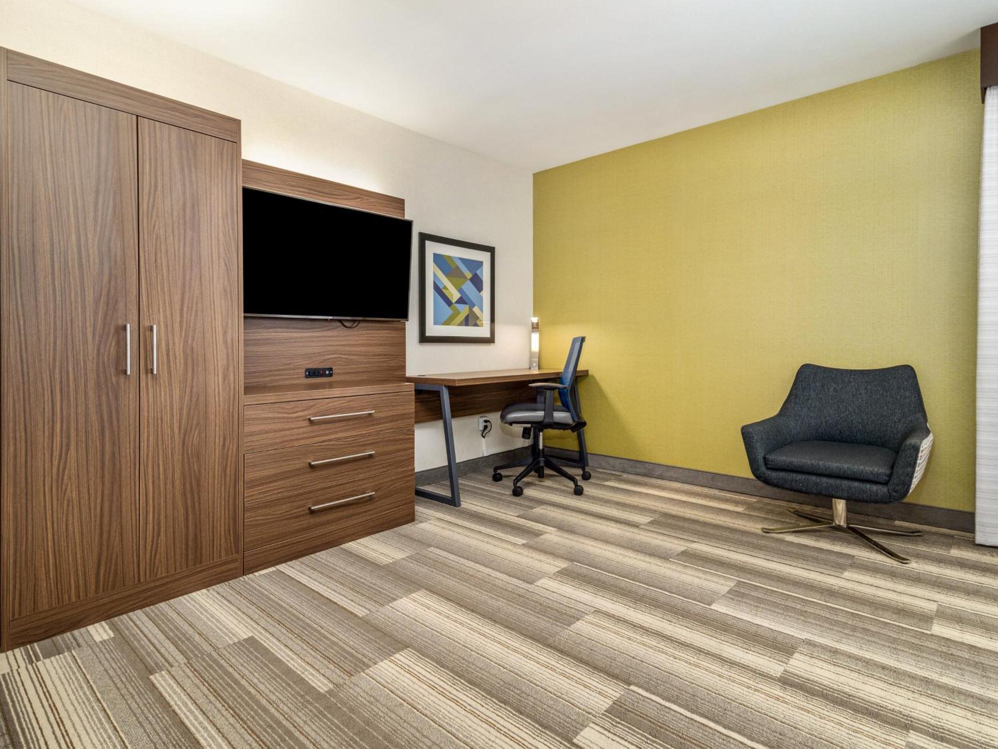 Holiday Inn Express & Suites Medicine Hat By Ihg מראה חיצוני תמונה