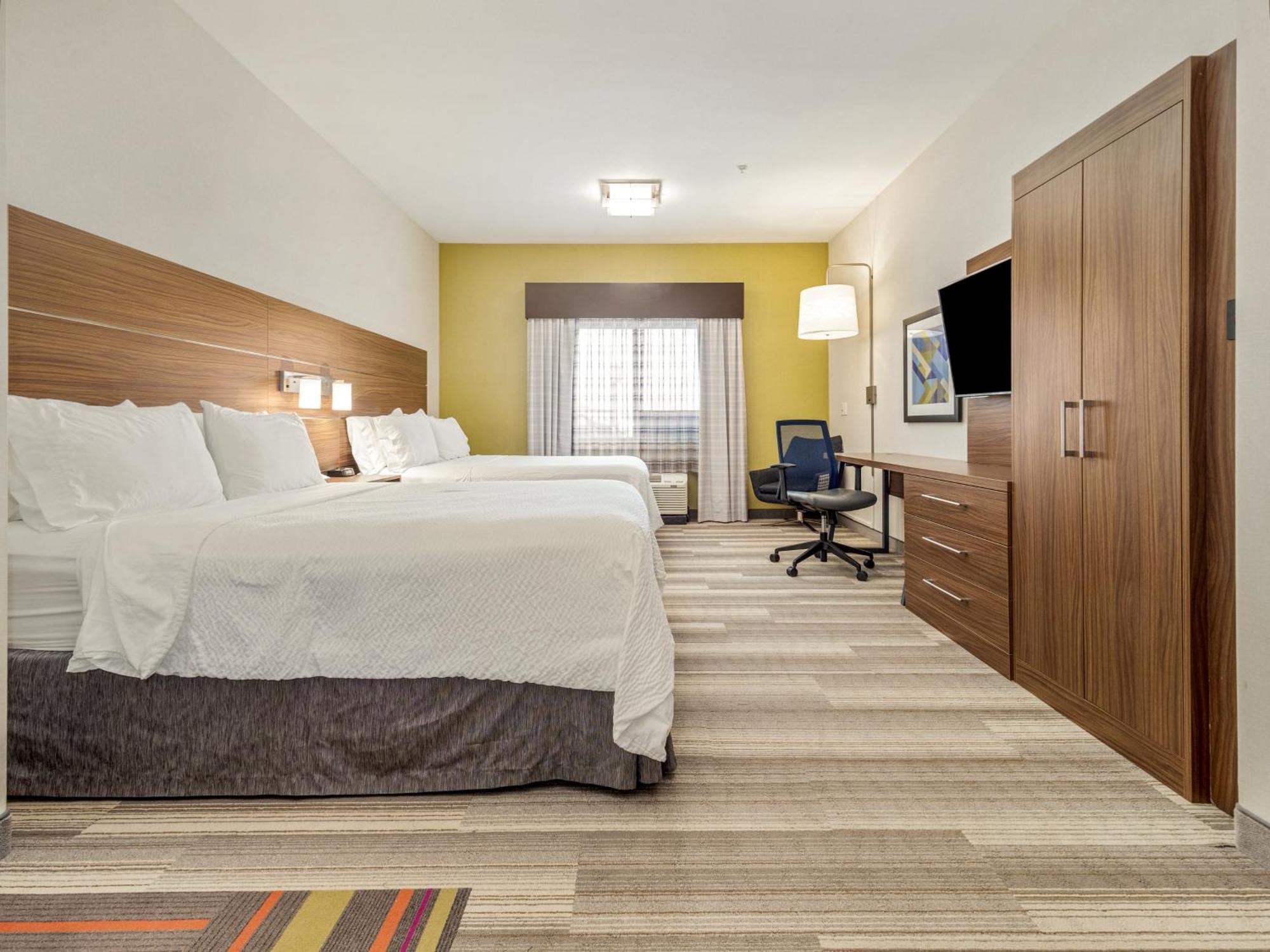 Holiday Inn Express & Suites Medicine Hat By Ihg מראה חיצוני תמונה