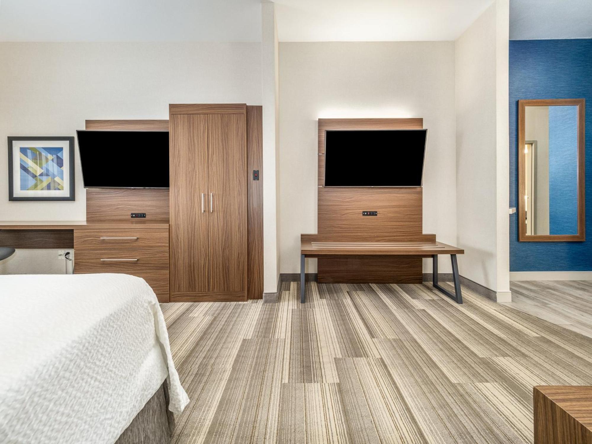 Holiday Inn Express & Suites Medicine Hat By Ihg מראה חיצוני תמונה