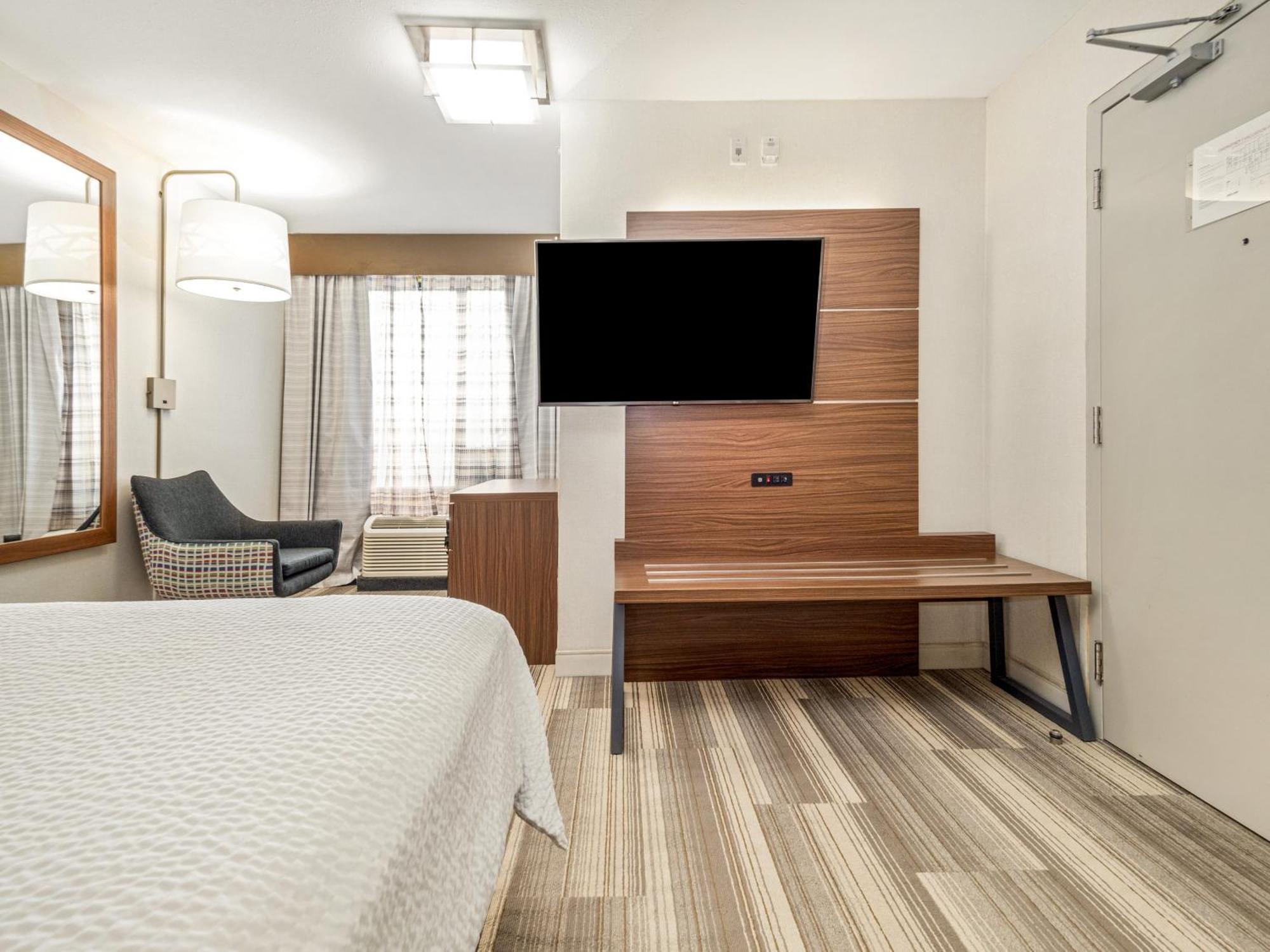 Holiday Inn Express & Suites Medicine Hat By Ihg מראה חיצוני תמונה