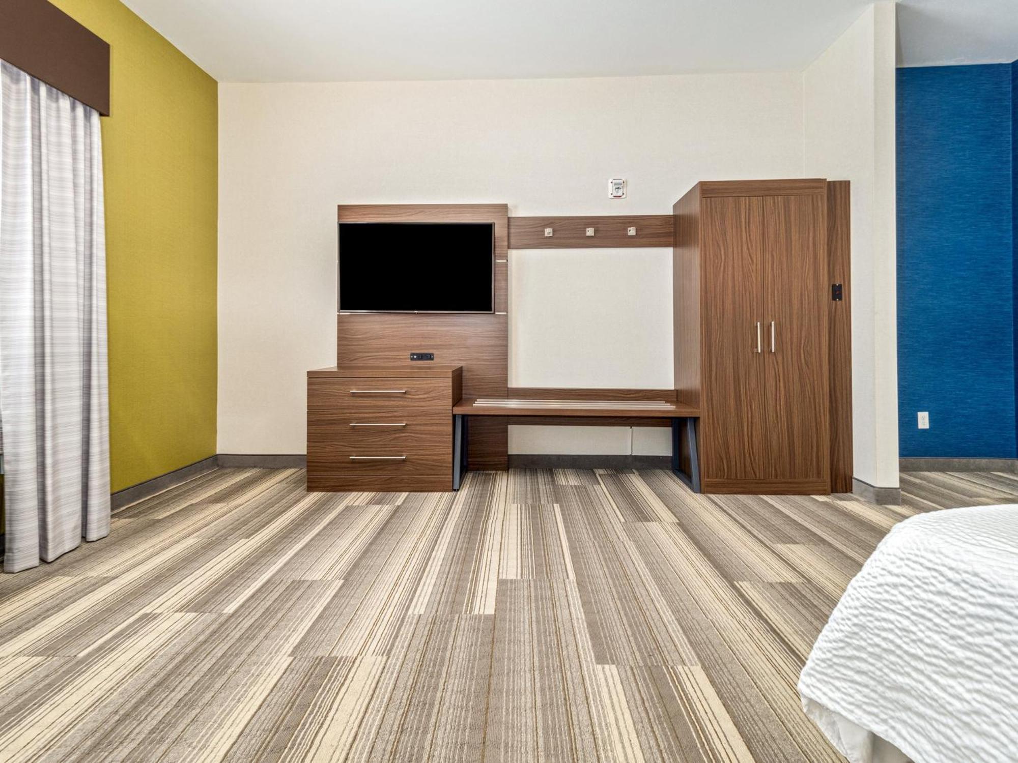 Holiday Inn Express & Suites Medicine Hat By Ihg מראה חיצוני תמונה