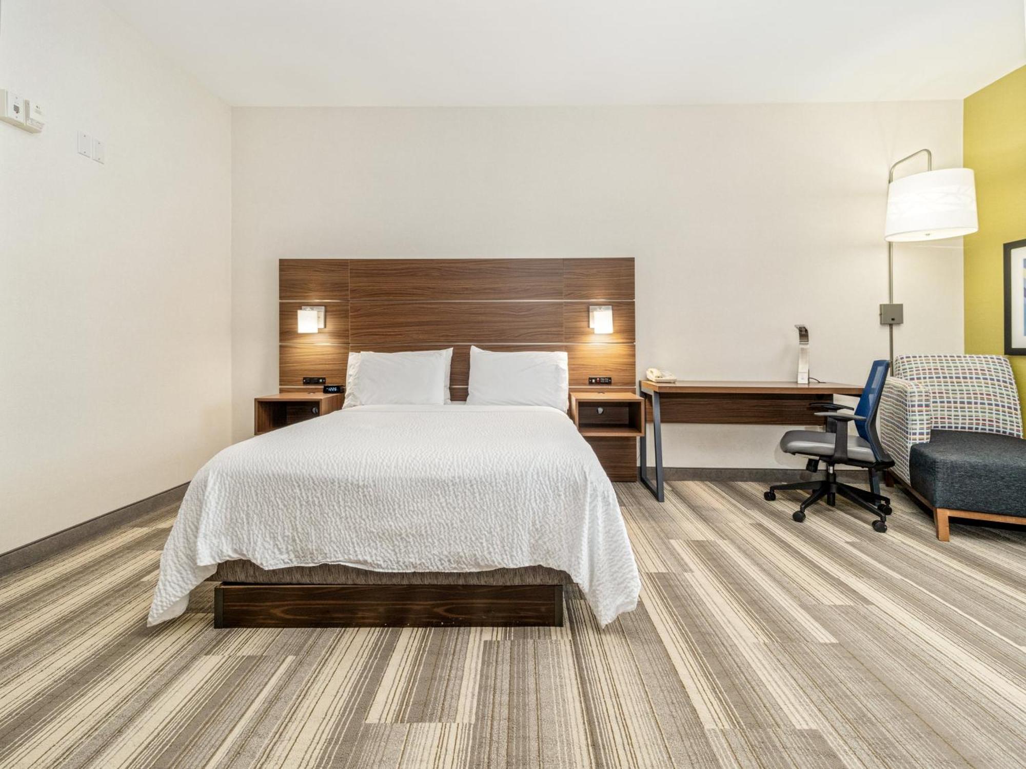 Holiday Inn Express & Suites Medicine Hat By Ihg מראה חיצוני תמונה